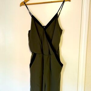 Army green bar lll jumpsuit size M